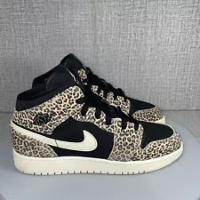 Nike Air Jordan 1 Mid, Leopard print, US 5.5Y