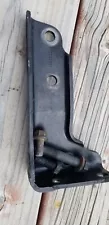 1986 Fiero engine mount bracket v6 10033686