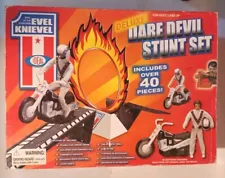 Ideal Toys Evel Knievel Deluxe Dare Devil Stunt Set 2005 New Open Box