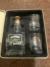 Jack Daniels Ducks Unlimited Single Barrel Select 2011 Bottle and Glass Tin Set