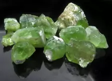 118.01CT. LOT GLASSY ROUGH PERIDOT