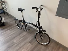 [Lightly Used] BROMPTON C Line 2 speed, LED Headlight, Taillight