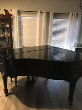 Samick Black Baby Grand piano in excellent condition