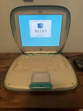 Apple iBook clamshell G3 Mac OS 9 w/ Teal Mouse Puck and Non-OEM Charger Bundle