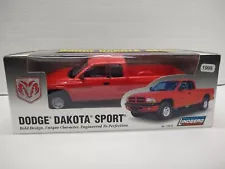 Lindberg #72818 1998 Dodge Dakota Sport Pickup 1:24 Scale Promo Plastic Car -Red