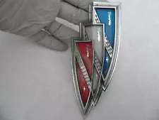 1968 BUICK ELECTRA 225 WILDCAT LESABRE FRONT CENTER GRILLE EMBLEM NICE GM PART (For: More than one vehicle)