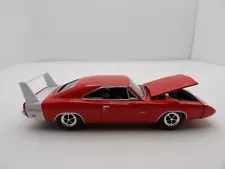 1969 DODGE CHARGER DAYTONA 2009 GREENLIGHT MUSCLE CAR GARAGE HOBBY 1:64