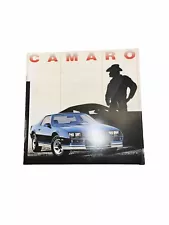 1982 CHEVROLET CAMARO AND CAMARO Z28 ORIGINAL DEALERSHIP DEALER SALES BROCHURE