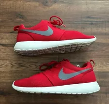 Nike Roshe Run Men’s Sport Red Cool Grey sz: 12 (511881-601)