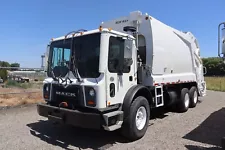 2009 MACK GARBAGE TRUCK MRU600 W/New Way 25 YD NEW WAY-King Cobra rear loader