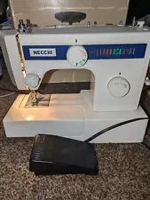 Necchi Sewing Machine Model 3101FA Leather Upholstery Heavy Duty Works Electric