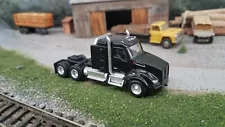 HO Scale Diecast Masters Three Axle Kenworth T800 Black Semi Truck Tractor Nice