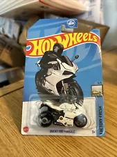 2023 Hot Wheels Treasure Hunt DUCATI 1199 PANIGALE (T45