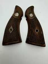 Factory OEM Smith & Wesson K Frame Diamond Square Butt Wood S&W Magna Grips S21