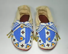 w BEADED LEATHER MOCCASINS w/JINGLES Am Indian Style Women Sz 10 Men Size 9