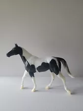 Breyer Model Horse Travis Pinto Sport Horse Walking Thoroughbred aka Carrick