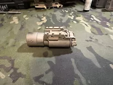 SureFire X300T-A Turbo LED Weapon Light - Tan (X300T-A-TN)