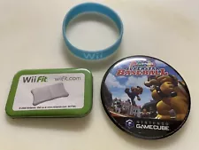 Nintendo Wii Fit & Gamecube Mario Baseball pin Button + Wii Bracelet Promo Items