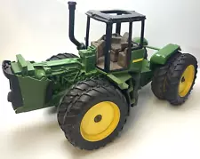 ERTL - John Deere 9300 4WD Tractor 1:16 scale (incomplete)