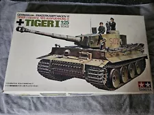 Tamiya WWII German Tiger I Tank Panzerkampfwagen VI Model Kit 1/25