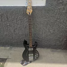 Amazing Vintage Peavey Electric Bass Guitar 1981 T-40