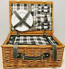 Picnic Basket for 2, Willow with Insulated Compartment Set with Cutlery And cups