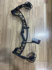 Hoyt Torrex XT Blackout 70# RH