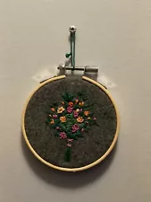 Felt Embroidered Wall Round Framed Flowers Picture. 3inches. Free Shipping