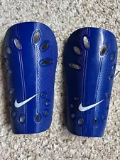 NIKE J GUARD SOCCER SHIN GUARDS BLUE UNISEX MEDIUM