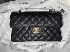 chanel classic flap medium caviar