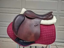 17" MW Gorgeous County Conquest jump saddle *quality*England*Soft*