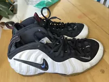 size 11.5 - Air Foamposite One PRM - 624041 100 - Pre-Owned (white/black)