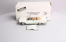 Danbury Mint 195-047 1:24 1957 Fancy White Chrysler 300C Convertible