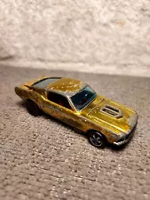 RARE OPEN HOOD SCOOPS Vintage Hot Wheel Redline 1968 Custom Ford Mustang Gold HK