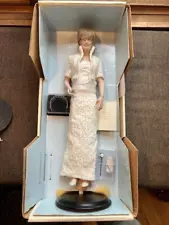 The Franklin Mint Diana Princess of Wales Porcelain Doll Pearl Dress New