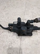 Kubota b7100 snow blower hydraulic valve