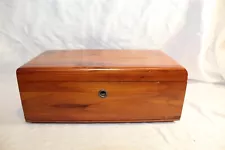 New ListingVintage 9" Lane Cedar Chest Salesman Sample Jewelry/Trinket Box ~ NO KEY ~