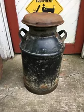 VTG 10 GALLON STEEL MILK CAN W LID FARM FRESH Side HANDLE 30S 40S HERSHEY PA