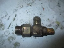 JOHN DEERE 425 445 455 345 X585 X748 ENGINE OIL DRAIN VALVE AM115362 ($40+ JD)