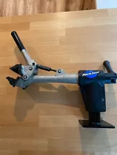 Park tool PRS-7 bicycle repair vise repair stand. Used in good working order.