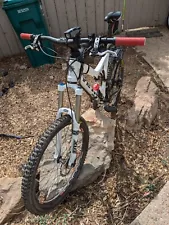 Men's Yeti Mountain Bike