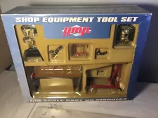 XRARE 1:18 AUTOMOTIVE SHOP EQUIPMENT DIORAMA GMP TOOL SET - NEW