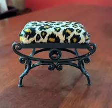 Barbie My Scene Leopard Print Stool, make up- chair