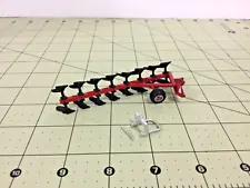 1/64 metal 8 bottom red roll-over plow W/3 point hitch by C&D Models