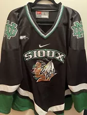 North Dakota Fighting Sioux Jersey Size Large