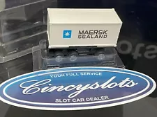 Aurora AFX American Line Pup Trailer Maersk Sealand HO Slot Car.