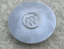 Buick LaCrosse Allure Center Hub Cap 05-08 9594285 F0724285