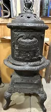 Antique Pot Belly Stove, Beautiful Design, Excellent Condition. Vintage 1915