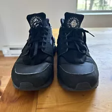 nike air huarache triple black