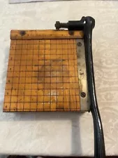 Vintage Ideal Scool Supply Co. Paper Cutter, Ingento No. 1